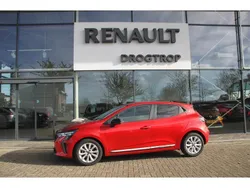 Rouge flamme (rood parelmoer) Gebruikt 2024 Renault Clio V Evolution Hatchback | € 20.625 (Eerlijke prijs)