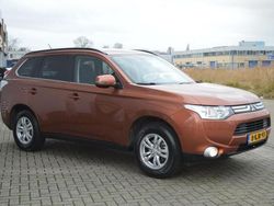 Bruin Gebruikt 2013 Mitsubishi Outlander Intense SUV | € 6.499 (Iets duurder)