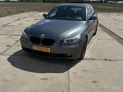 Grijs Gebruikt 2004 BMW 530 Sedan | € 7.500 (Super prijs)