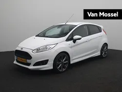 Wit Gebruikt 2017 Ford Fiesta ST-Line Hatchback | € 11.645 (Eerlijke prijs)