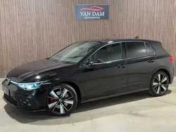 Zwart, metallic lak Gebruikt 2021 VW Golf VIII GTE Hatchback | € 23.900 (Goede deal)