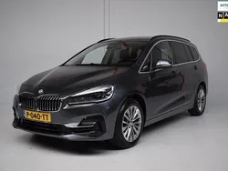Grijs Gebruikt 2022 BMW 216 Basis Stationwagen | € 20.945 (Eerlijke prijs)