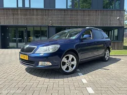 Blauw Gebruikt 2011 Skoda Octavia Business Line Stationwagen | € 2.150 (Eerlijke prijs)