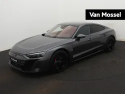 Grijs Nieuw 2024 Audi e-tron GT quattro Design Sedan | € 133.900