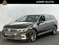 Zwart Gebruikt 2022 VW Passat GTE Stationwagen | € 21.400 (Eerlijke prijs)