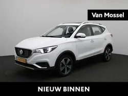 Wit Gebruikt 2020 MG ZS Luxury Sedan | € 15.995 (Eerlijke prijs)