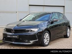 Zwart Gebruikt 2023 Opel Astra Hatchback | € 20.945 (Eerlijke prijs)