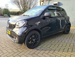 Zwart Gebruikt 2017 Smart ForFour Passion Hatchback | € 10.950 (Eerlijke prijs)