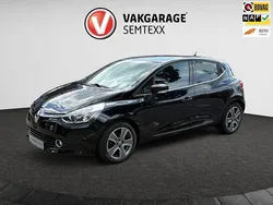 Zwart Gebruikt 2015 Renault Clio IV Night&Day Hatchback | € 4.350 (Eerlijke prijs)