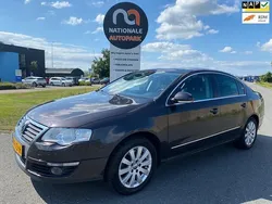 Bruin Gebruikt 2008 VW Passat Highline Sedan | € 2.499 (Goede deal)