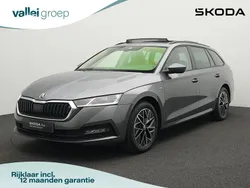 Grijs Gebruikt 2022 Skoda Octavia Clever Hatchback | € 28.200 (Duur)