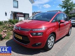 Rood Gebruikt 2015 Citroën C4 Picasso PureTech MPV | € 8.750 (Goede deal)