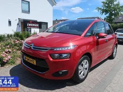 Rood Gebruikt 2015 Citroën C4 Picasso PureTech MPV | € 8.750 (Goede deal)