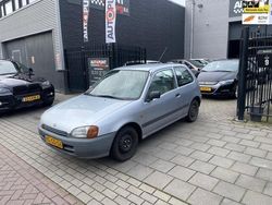 Grijs Gebruikt 1997 Toyota Starlet Hatchback | € 999 (Eerlijke prijs)
