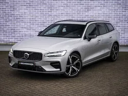 Grijs Gebruikt 2023 Volvo V60 Plus Stationwagen | € 38.399 (Eerlijke prijs)