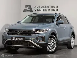 Blauw Gebruikt 2022 VW T-Roc Style SUV | € 25.999 (Goede deal)