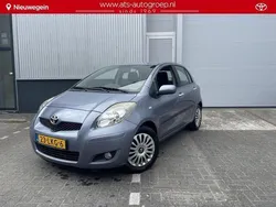 Blauw Gebruikt 2010 Toyota Yaris Hatchback | € 7.250 (Eerlijke prijs)