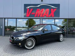 Zwart, metallic lak Gebruikt 2012 BMW 320 Comfort Edition Sedan | € 13.950 (Eerlijke prijs)