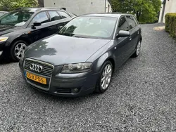 Grijs, metallic lak Gebruikt 2005 Audi A3 Sportback Ambiente Hatchback | € 2.350 (Eerlijke prijs)