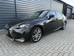 Zwart Gebruikt 2018 Lexus IS300h Business Edition Sedan | € 19.995 (Goede deal)