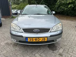 Grijs Gebruikt 2005 Ford Mondeo Futura Stationwagen | € 750 (Goede deal)