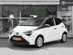 Wit Gebruikt 2020 Toyota Aygo Hatchback | € 9.950 (Eerlijke prijs)