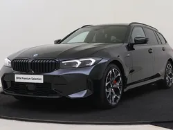Zwart Gebruikt 2025 BMW 330e Executive Stationwagen | € 77.495
