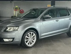 Grijs Gebruikt 2013 Skoda Octavia Business Line Stationwagen | € 8.450 (Duur)