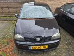 Zwart Gebruikt 2002 Seat Arosa Stella Hatchback | € 750 (Goede deal)