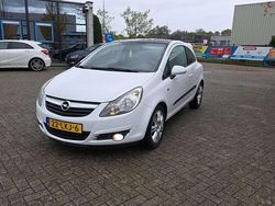 Wit Gebruikt 2010 Opel Corsa Hatchback | € 4.600 (Iets duurder)