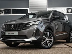 Grijs Gebruikt 2023 Peugeot 5008 Allure MPV | € 29.950 (Eerlijke prijs)