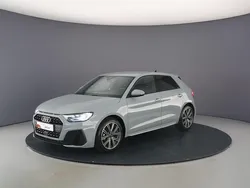 Grijs Gebruikt 2024 Audi A1 Sportback S-Line Hatchback | € 33.900 (Duur)