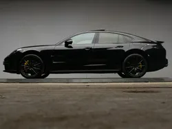 Zwart Gebruikt 2017 Porsche Panamera Sedan | € 54.945 (Goede deal)