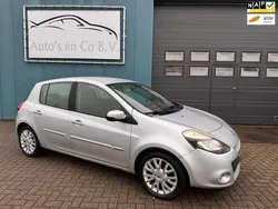 Grijs Gebruikt 2009 Renault Clio R.S. Dynamique Hatchback | € 2.750 (Eerlijke prijs)