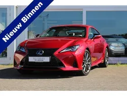 Rood, metallic lak Gebruikt 2020 Lexus RC300h Sport Line Coupé | € 45.780