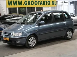 Blauw, metallic lak Gebruikt 2003 Hyundai Matrix GLS MPV | € 2.444 (Eerlijke prijs)