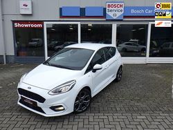 Witfrozen white Gebruikt 2018 Ford Fiesta ST-Line Hatchback | € 12.250 (Eerlijke prijs)