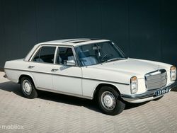Wit Gebruikt 1975 Mercedes 230 Sedan | € 25.950