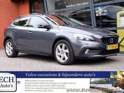 Grijs Gebruikt 2014 Volvo V40 CC Momentum Stationwagen | € 12.450 (Iets duurder)