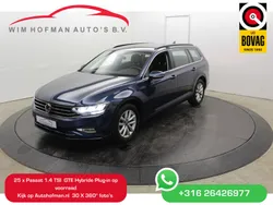 Blauw, metallic lak Gebruikt 2021 VW Passat Business Stationwagen | € 27.240 (Goede deal)
