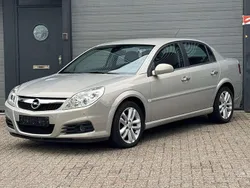 , metallic lak Gebruikt 2007 Opel Vectra Executive Sedan | € 1.750 (Goede deal)