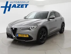 Grijs Gebruikt 2017 Alfa Romeo Stelvio SUV | € 27.900 (Iets duurder)