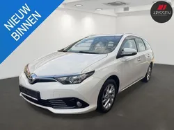 Wit Gebruikt 2016 Toyota Auris Touring Sports Limited Stationwagen | € 12.995 (Eerlijke prijs)