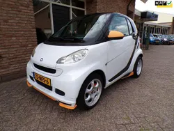 Zwart, metallic lak Gebruikt 2010 Smart ForTwo Coupé Brabus Coupé | € 3.950 (Iets duurder)