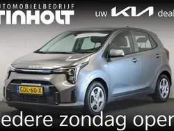 Grijs, metallic lak Gebruikt 2024 Kia Picanto Hatchback | € 16.950 (Eerlijke prijs)
