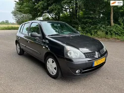 Zwart Gebruikt 2003 Renault Clio II Hatchback | € 1.450 (Eerlijke prijs)