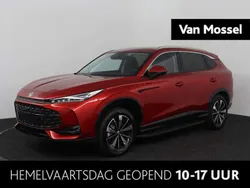 Rood, metallic lak Gebruikt 2024 MG HS Luxury SUV | € 39.940