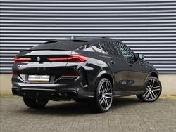 Zwart (metallic) Gebruikt 2022 BMW X6 Executive SUV | € 84.900 (Eerlijke prijs)