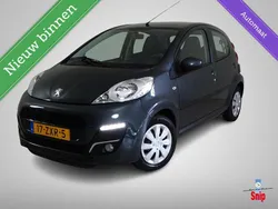 Grijs Gebruikt 2013 Peugeot 107 Active Hatchback | € 6.950 (Eerlijke prijs)