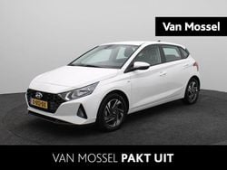 Wit Gebruikt 2023 Hyundai i20 Comfort Hatchback | € 21.240 (Eerlijke prijs)